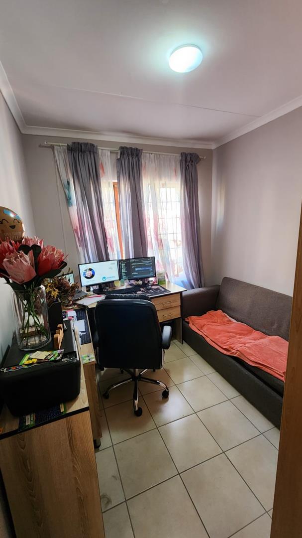 To Let 3 Bedroom Property for Rent in Cashan North West
